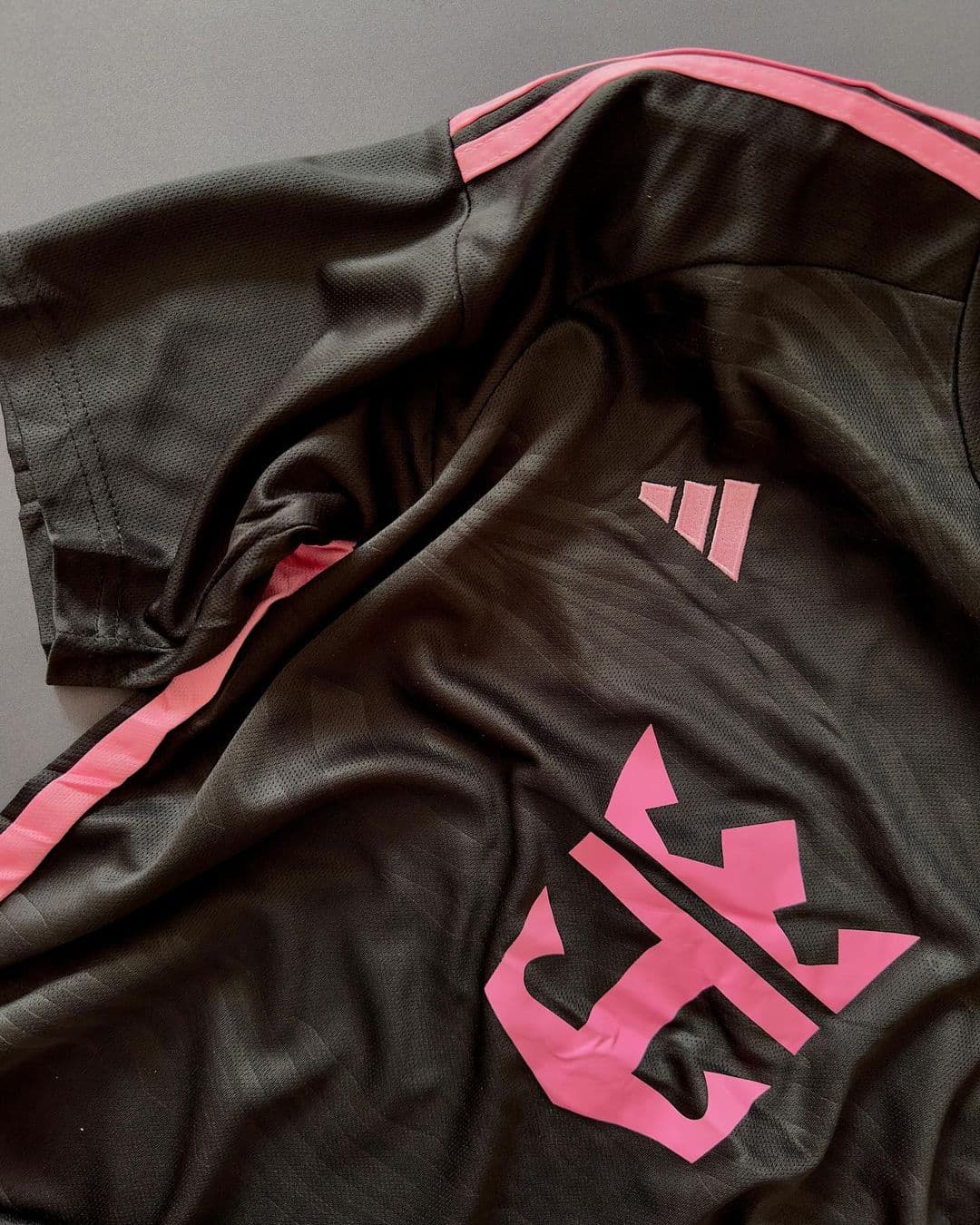 Inter Miami 2024 Away Set (With Shorts)